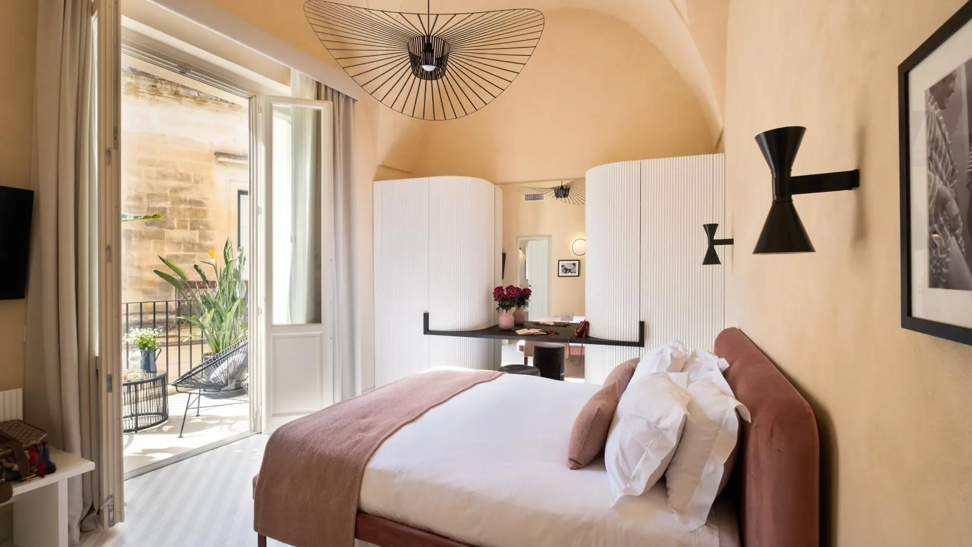 Palazzo Paisiello - Luxury Rooms Lecce 0*,